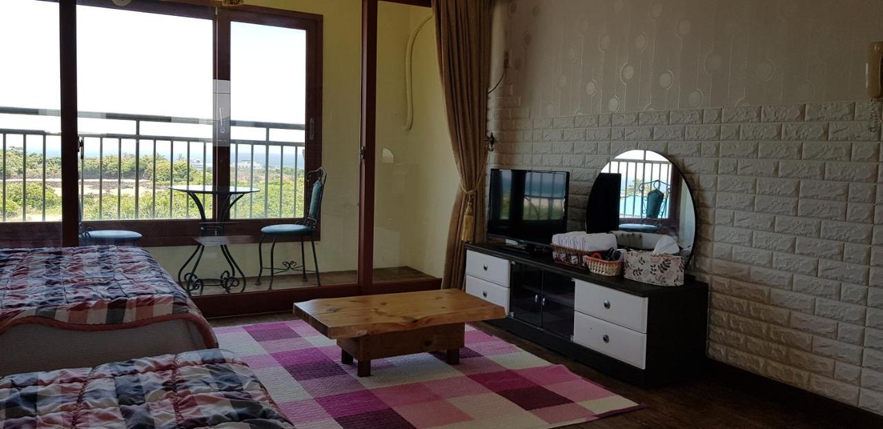 Jun House Hostel Чеджу Екстериор снимка