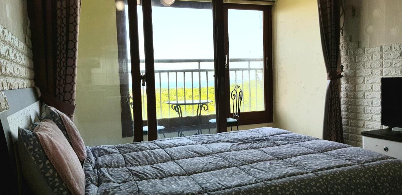 Jun House Hostel Чеджу Екстериор снимка