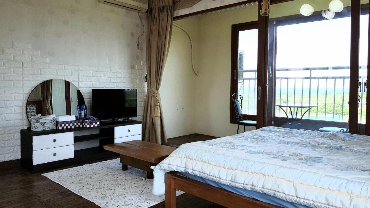 Jun House Hostel Чеджу Екстериор снимка
